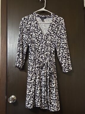 Reni Rofe  Black and White Floral Wrap Dress Medium